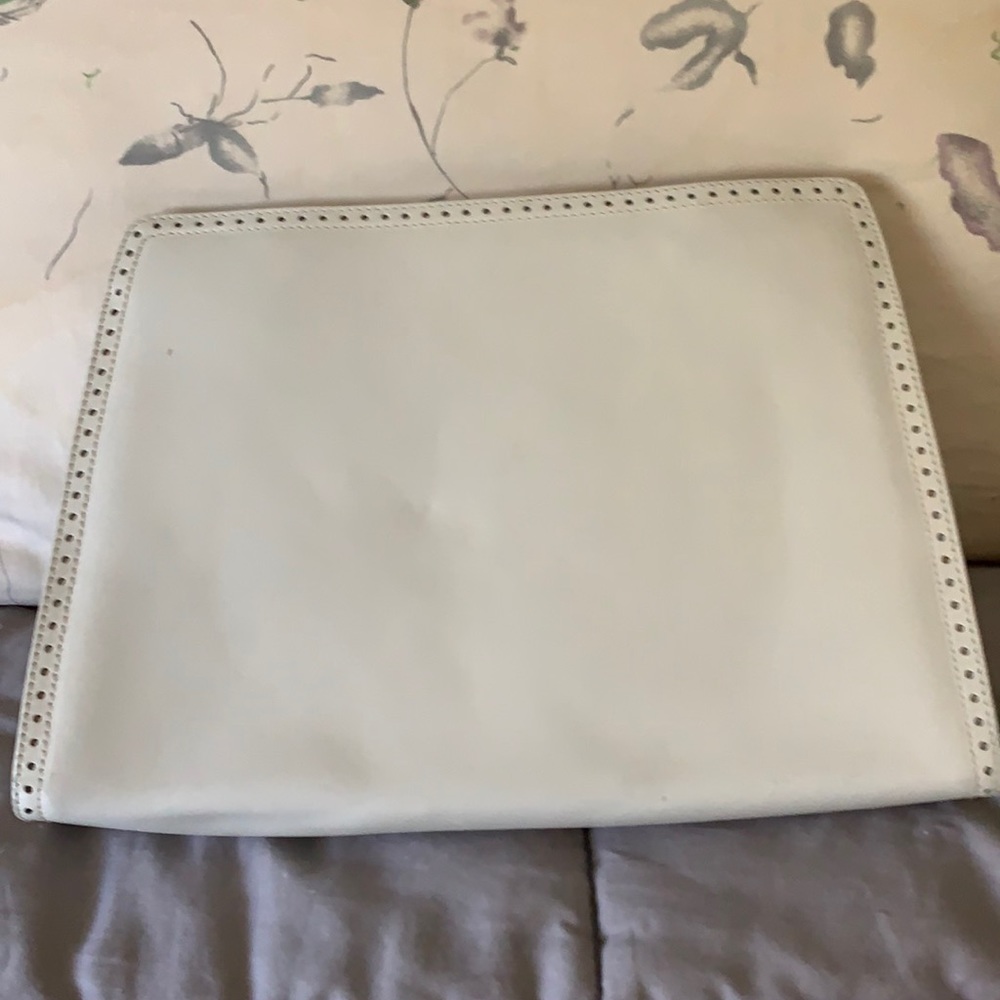 Salvatore Ferragamo very vintage white leather bag with Gold strap. GUC